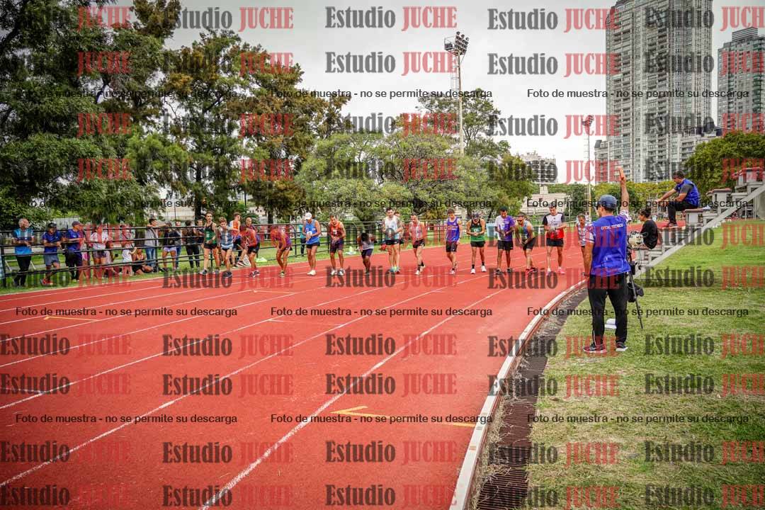 Fotos de los 3000 m llanos de varones