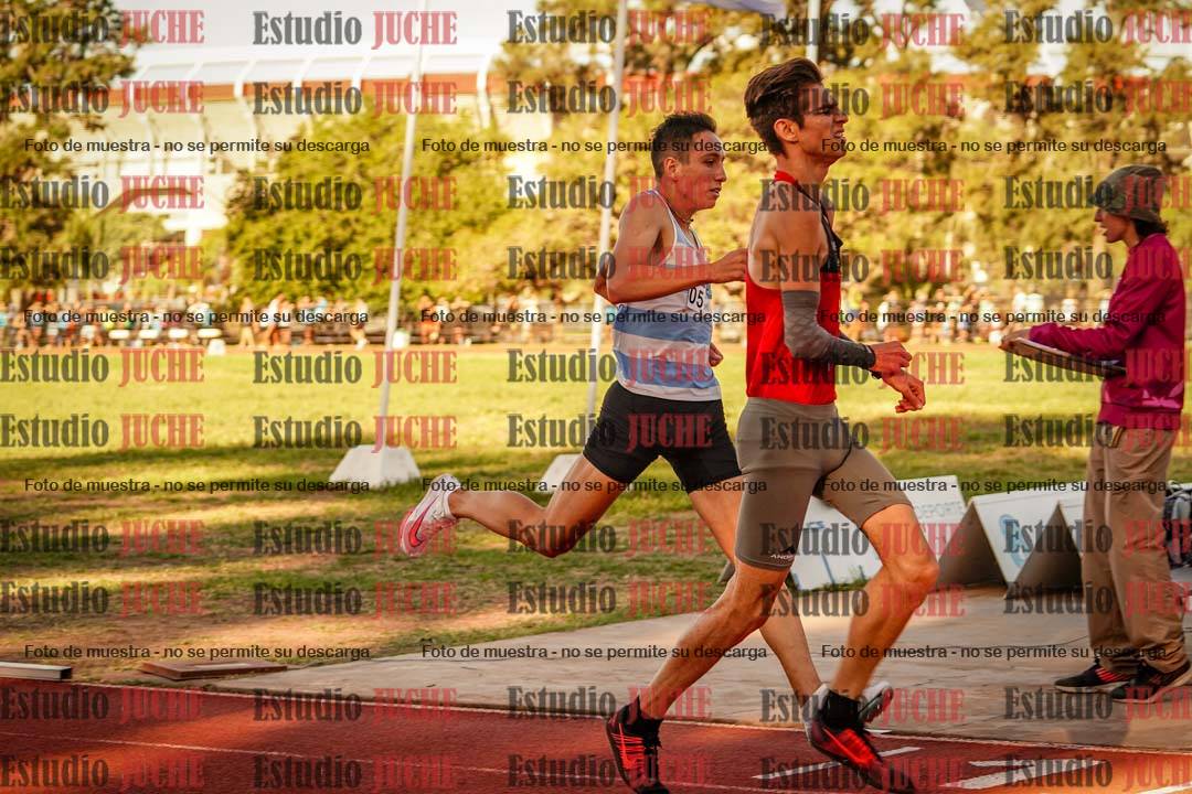 Fotos de los 3000 m llanos de varones