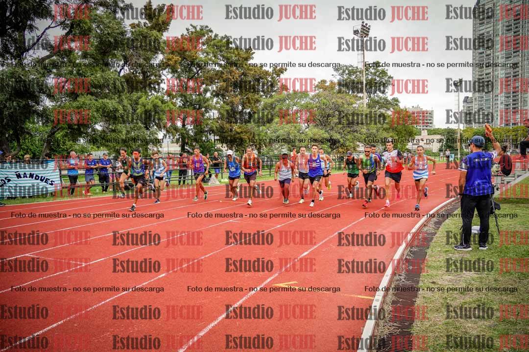 Fotos de los 3000 m llanos de varones