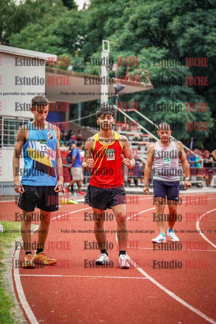 Fotos de los 800 m de varones