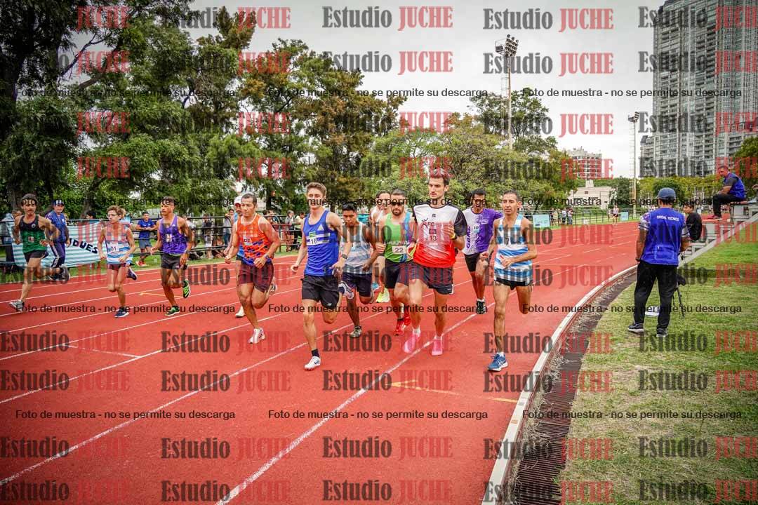 Fotos de los 3000 m llanos de varones