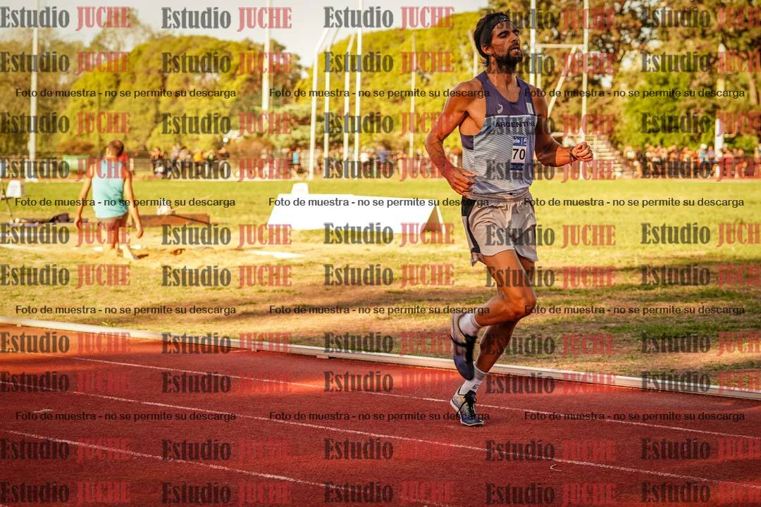 Fotos de los 3000 m llanos de varones