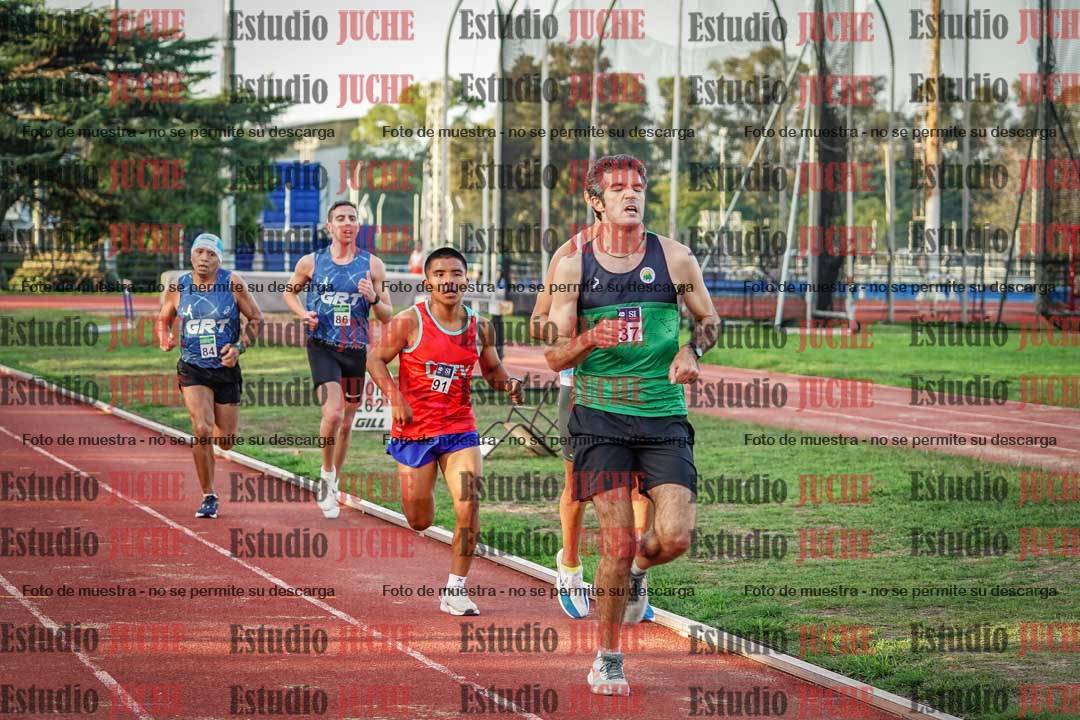 Fotos de los 3000 m llanos de varones