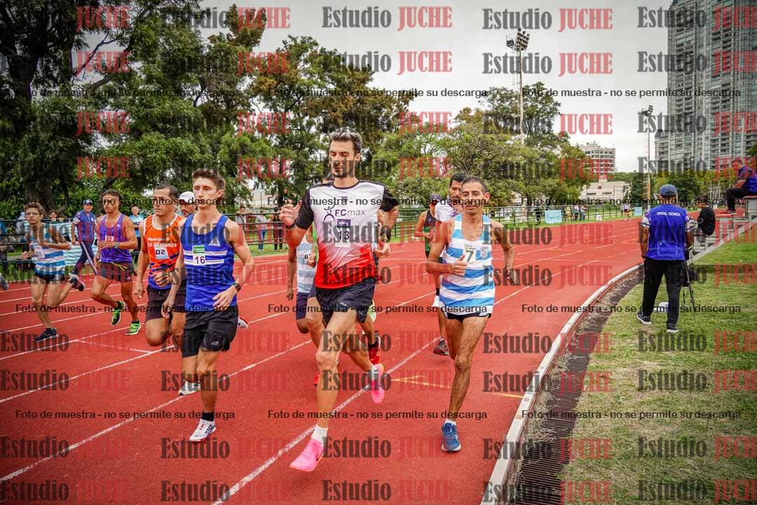 Fotos de los 3000 m llanos de varones