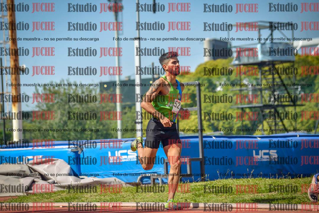 Fotos de los 800 m llanos de varones