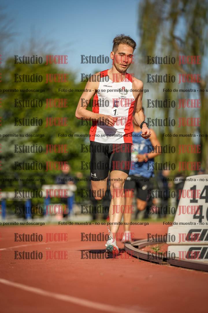 Fotos de los 3000 m llanos de varones