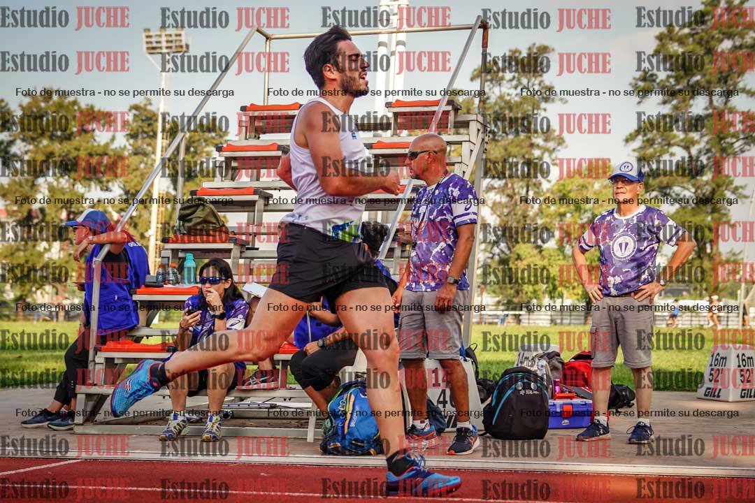 Fotos de los 3000 m llanos de varones