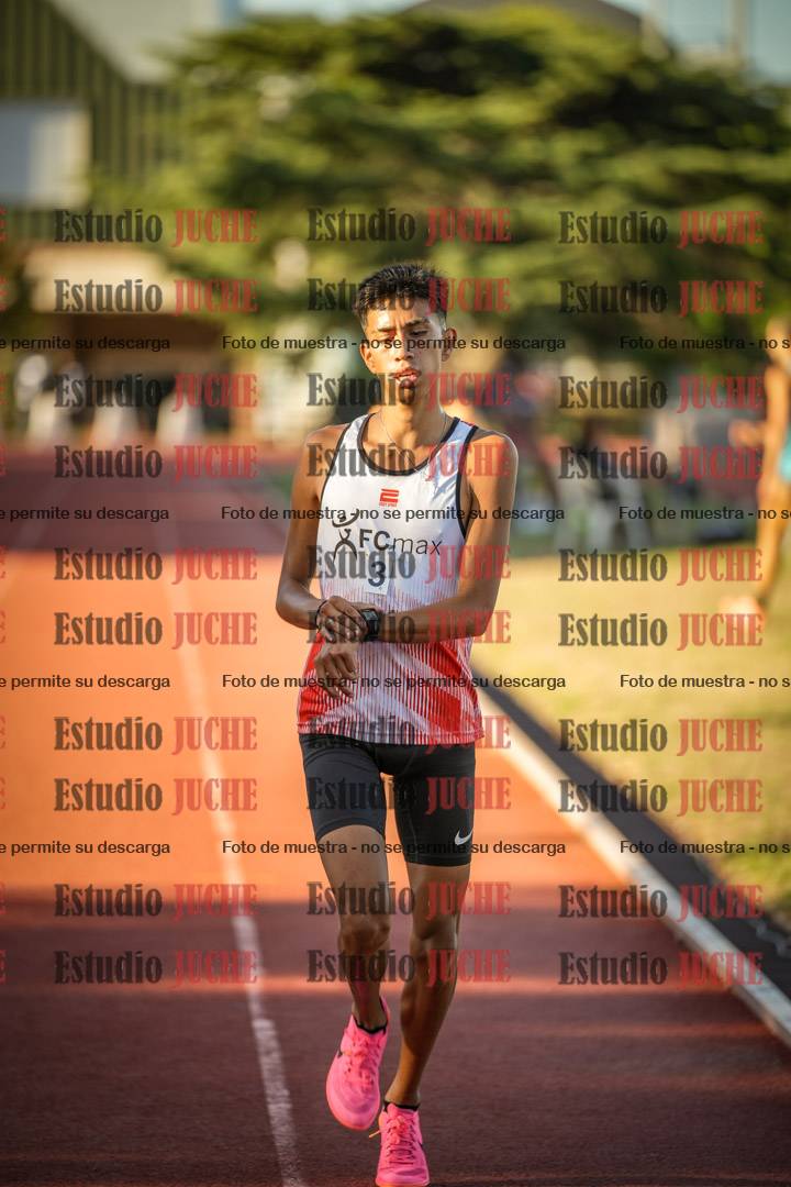 Fotos de los 3000 m llanos de varones