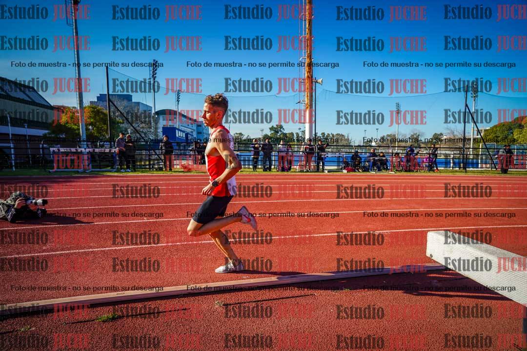 Fotos de los 3000 m llanos de varones