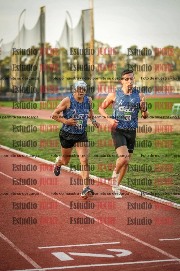 Fotos de los 3000 m llanos de varones