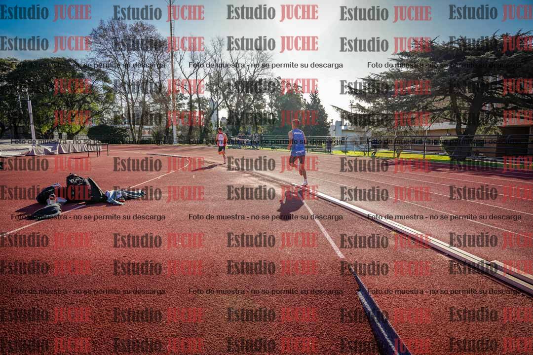 Fotos de los 3000 m llanos de varones