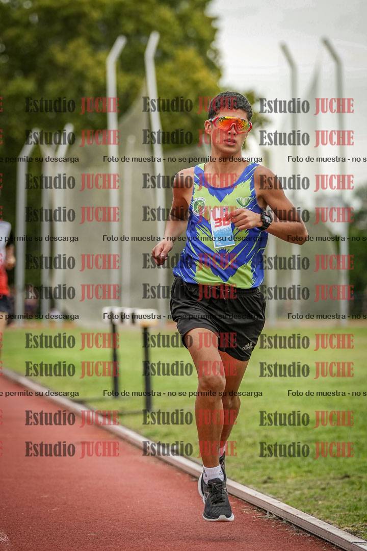 Fotos de los 3000 m llanos de varones