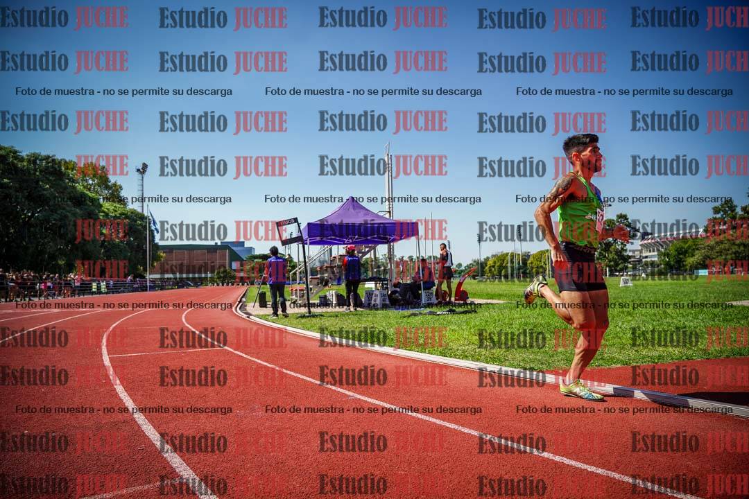 Fotos de los 800 m llanos de varones