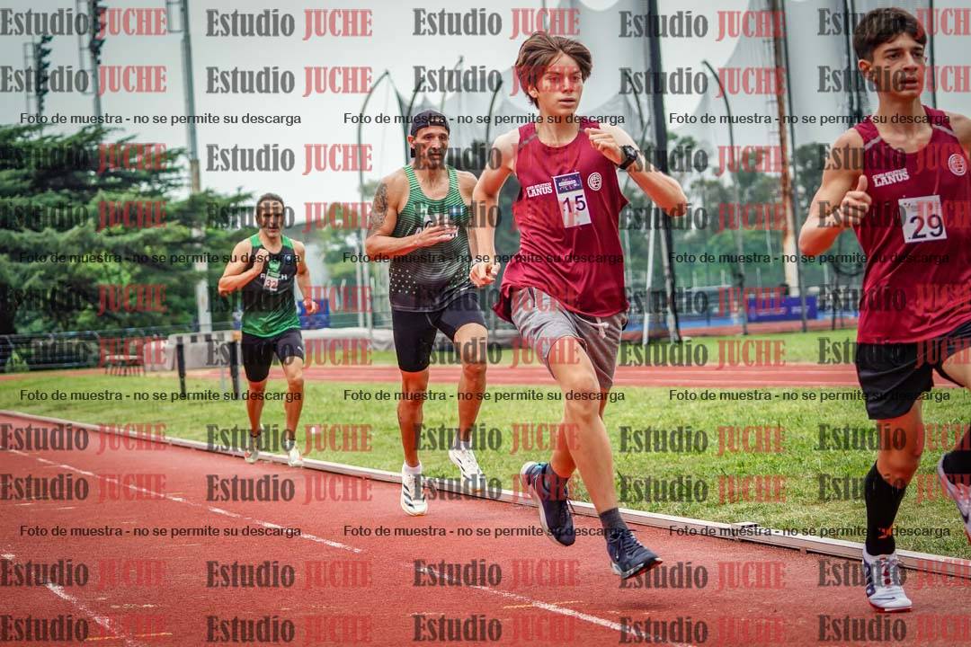 Fotos de los 800 m de varones