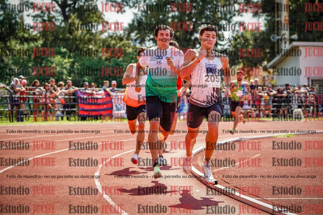 Fotos de los 800 m llanos de varones