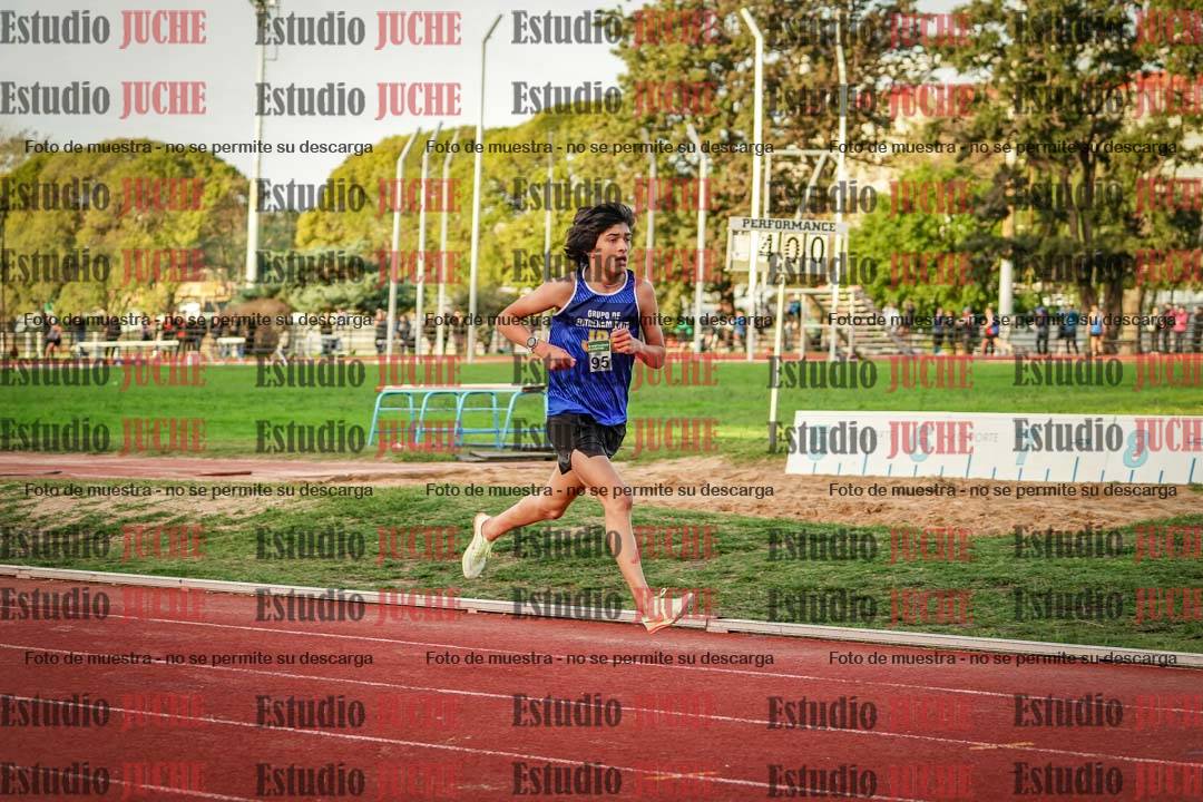 Fotos de los 3000 m llanos de varones