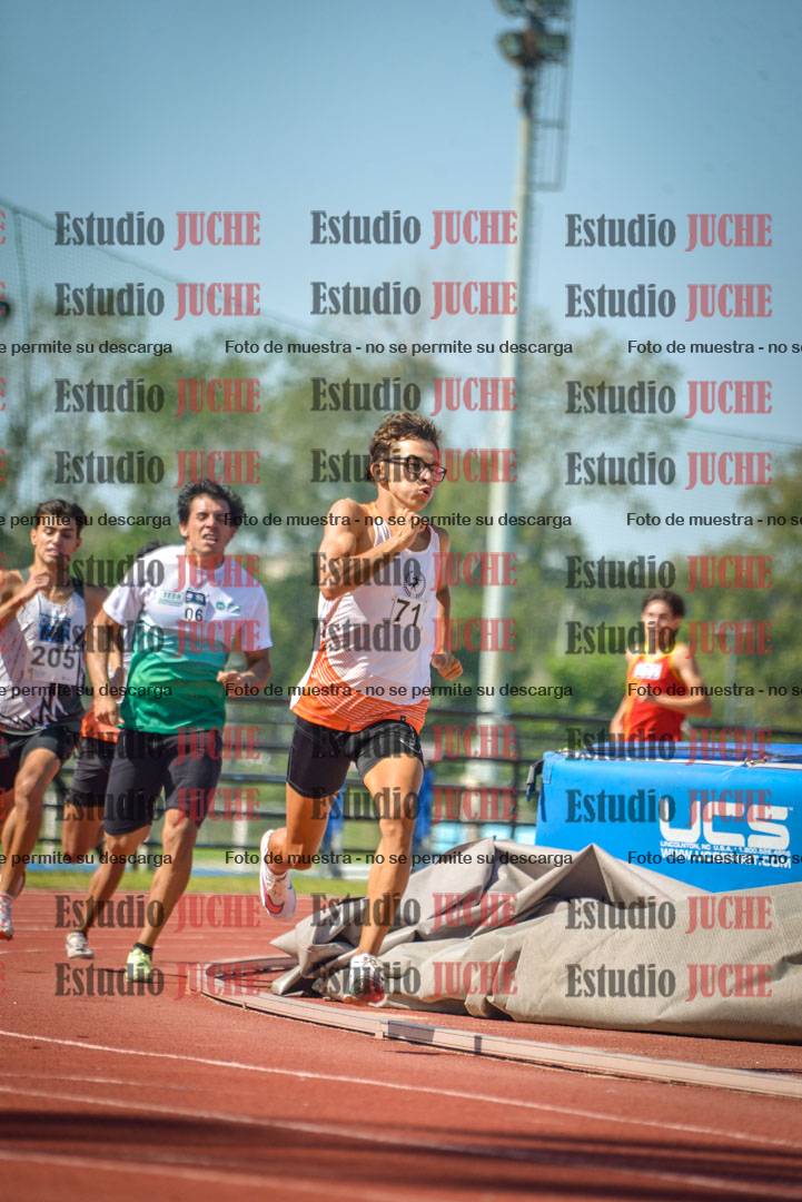 Fotos de los 800 m llanos de varones