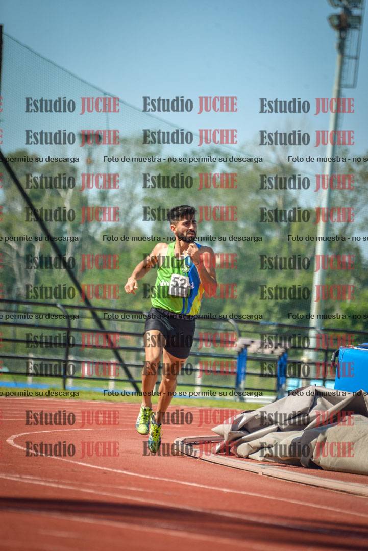 Fotos de los 800 m llanos de varones