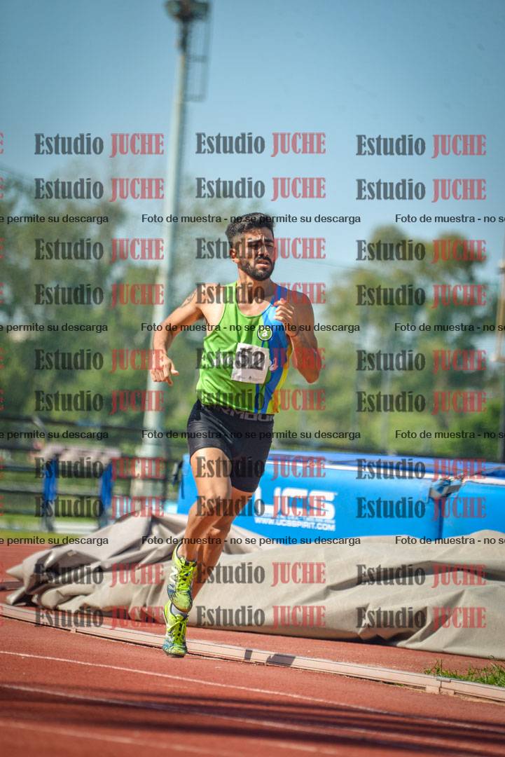 Fotos de los 800 m llanos de varones