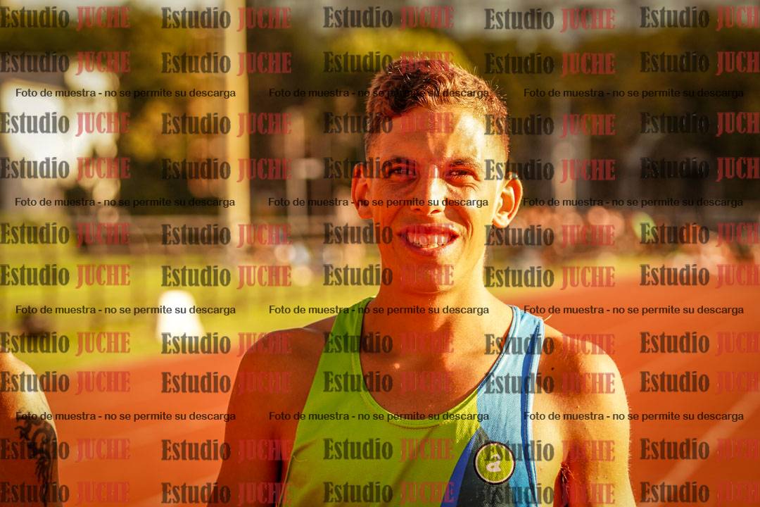 Fotos de los 3000 m llanos de varones