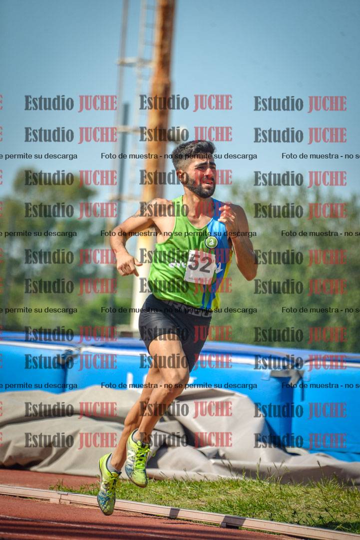 Fotos de los 800 m llanos de varones
