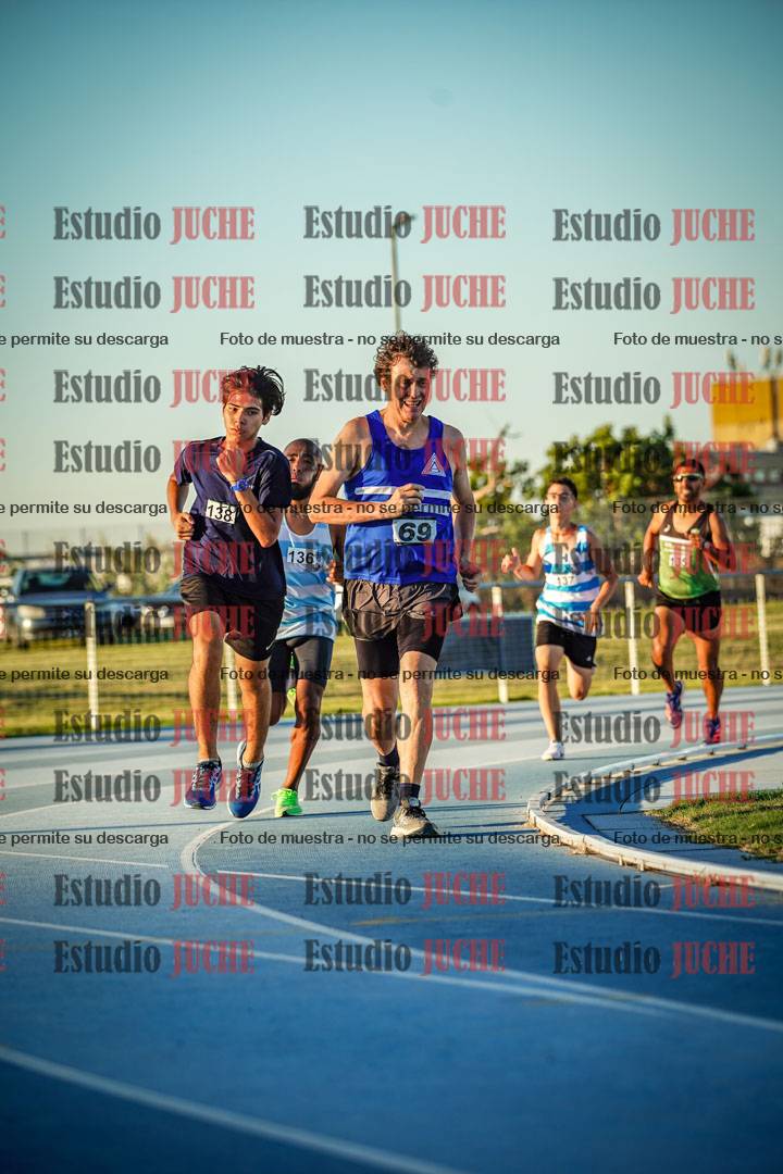 Fotos de los 1500 m llanos de varones
