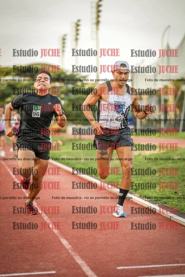 Fotos de los 3000 m llanos de varones