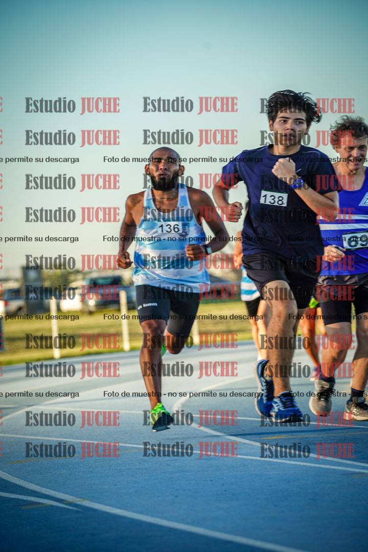 Fotos de los 1500 m llanos de varones