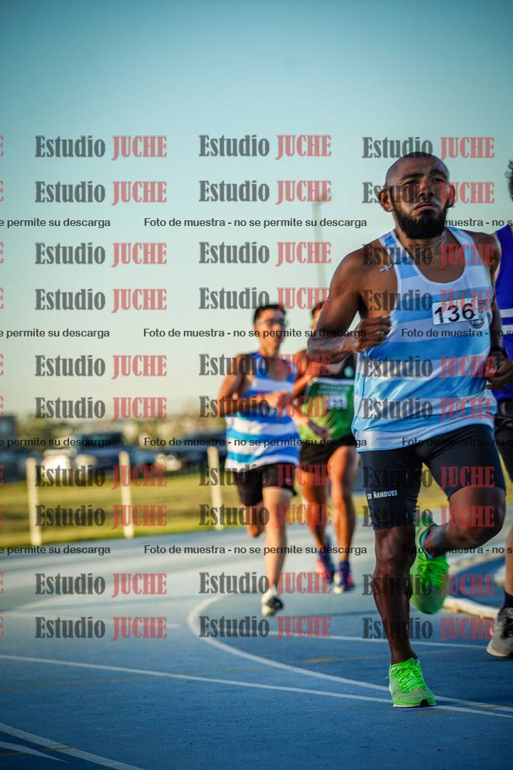 Fotos de los 1500 m llanos de varones