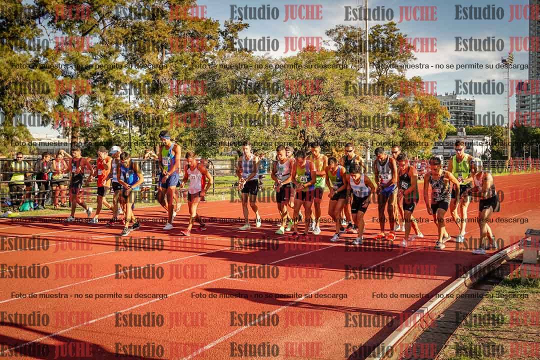 Fotos de los 3000 m llanos de varones