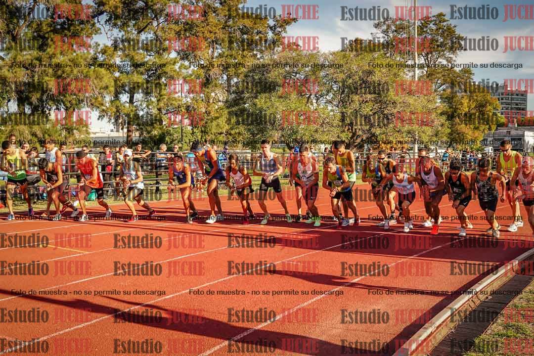 Fotos de los 3000 m llanos de varones