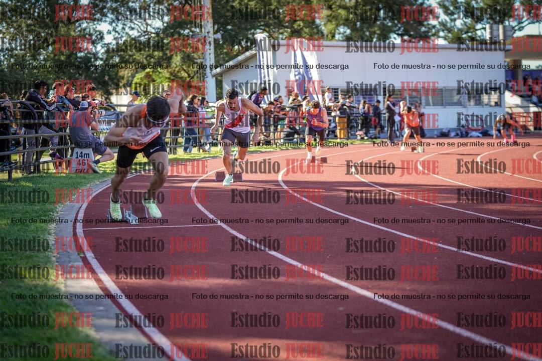 Fotos de los 400 m llanos de varones