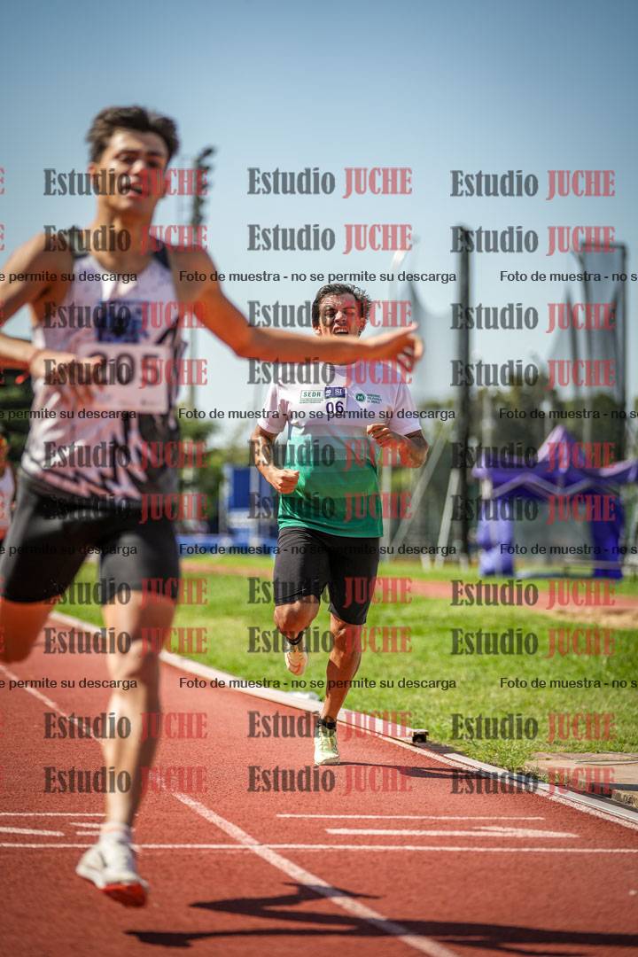 Fotos de los 800 m llanos de varones