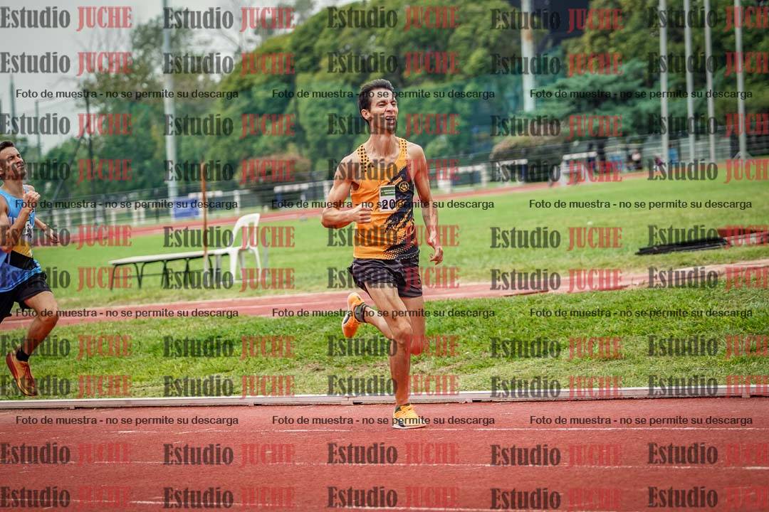 Fotos de los 800 m de varones