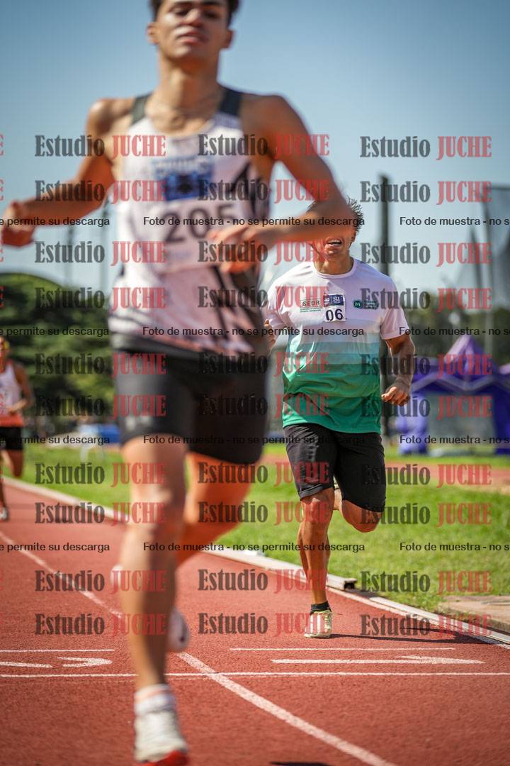 Fotos de los 800 m llanos de varones
