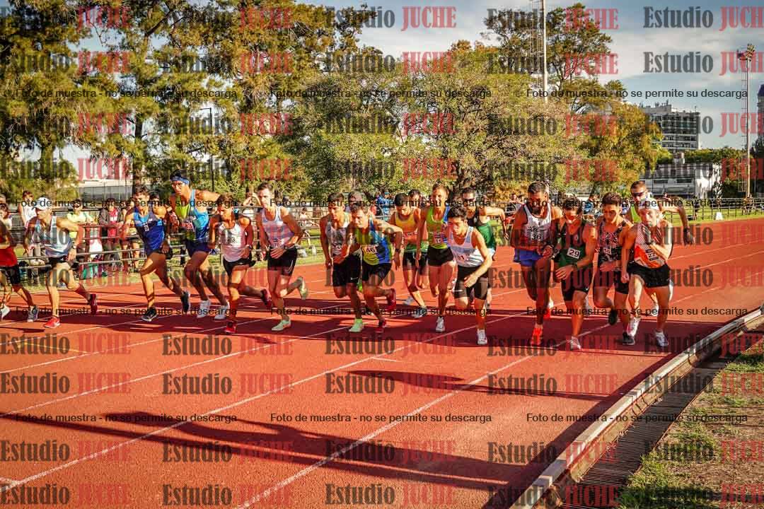 Fotos de los 3000 m llanos de varones