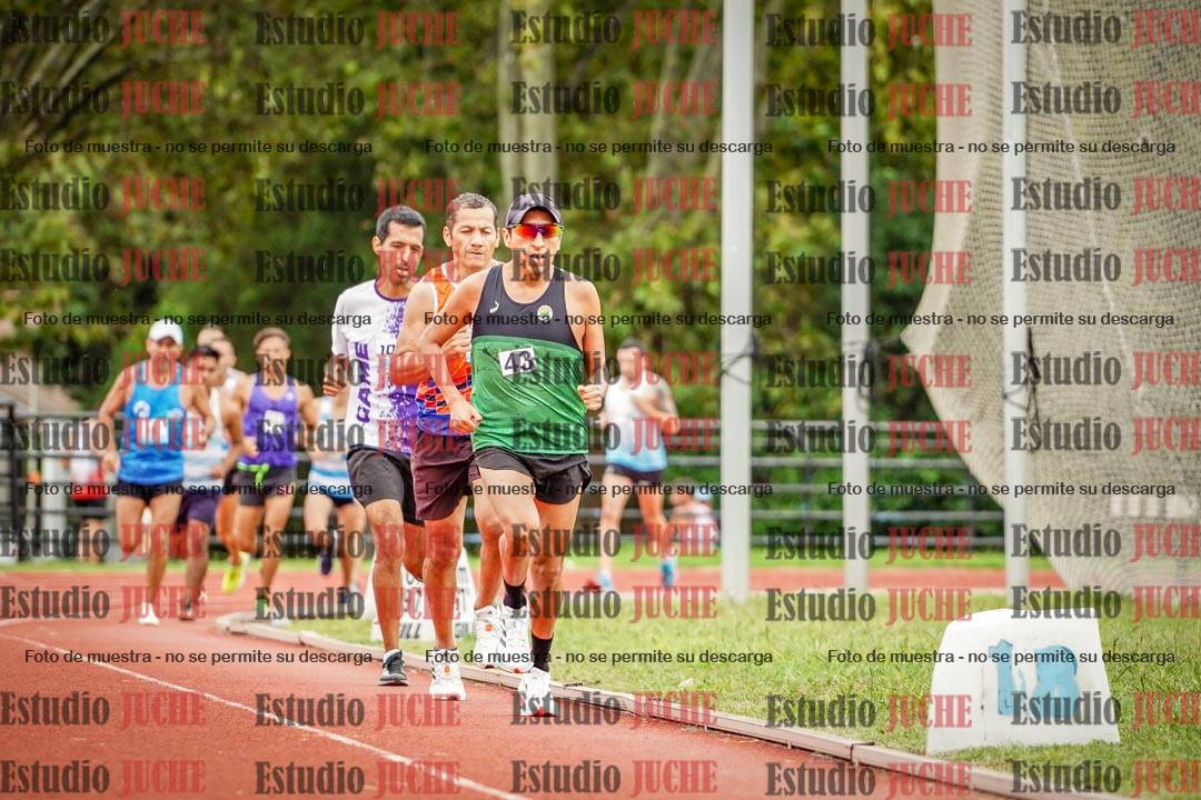 Fotos de los 3000 m llanos de varones