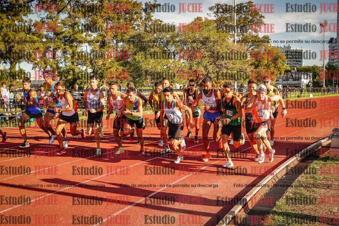 Fotos de los 3000 m llanos de varones