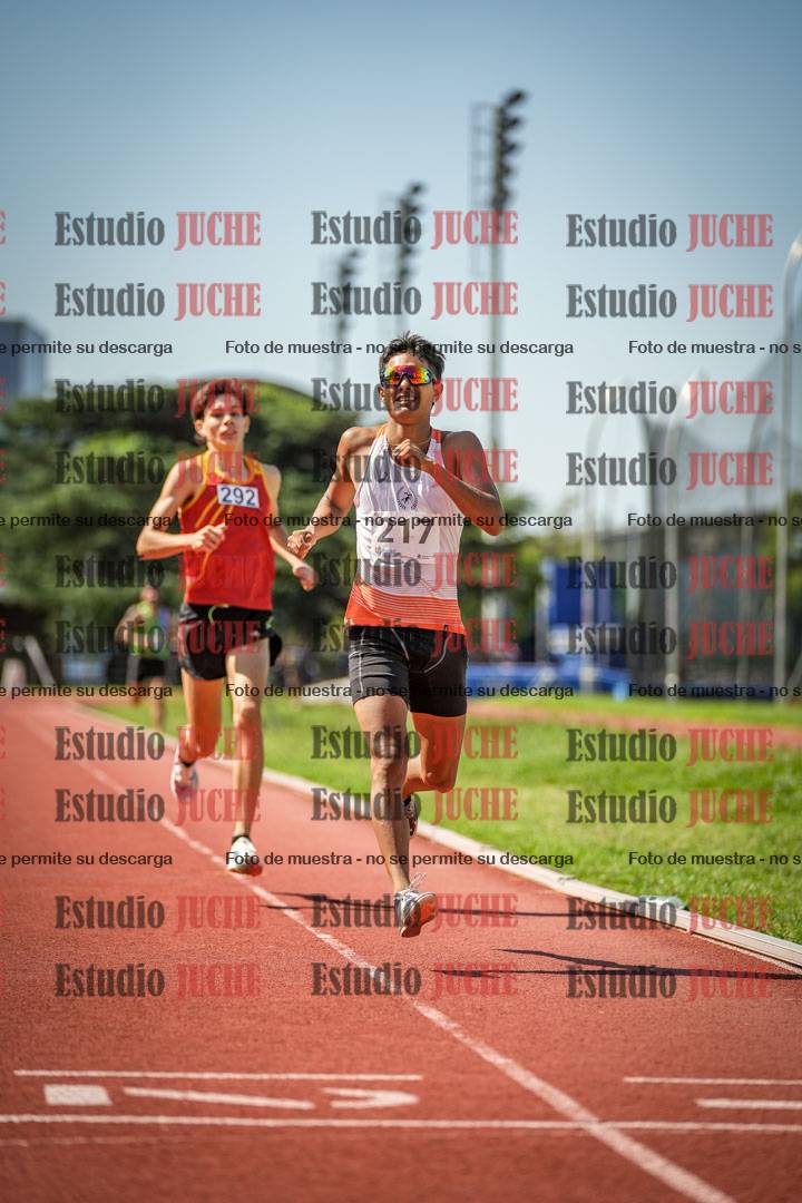 Fotos de los 800 m llanos de varones