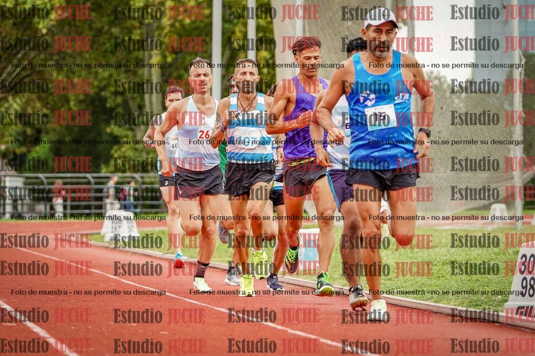 Fotos de los 3000 m llanos de varones
