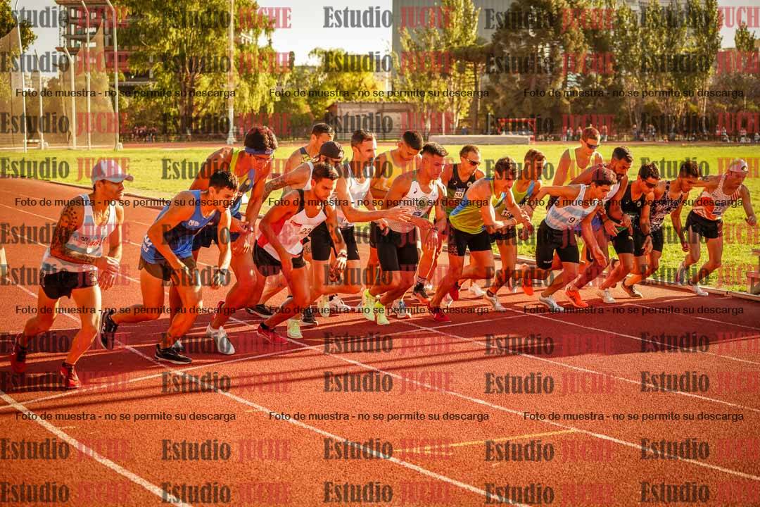 Fotos de los 3000 m llanos de varones