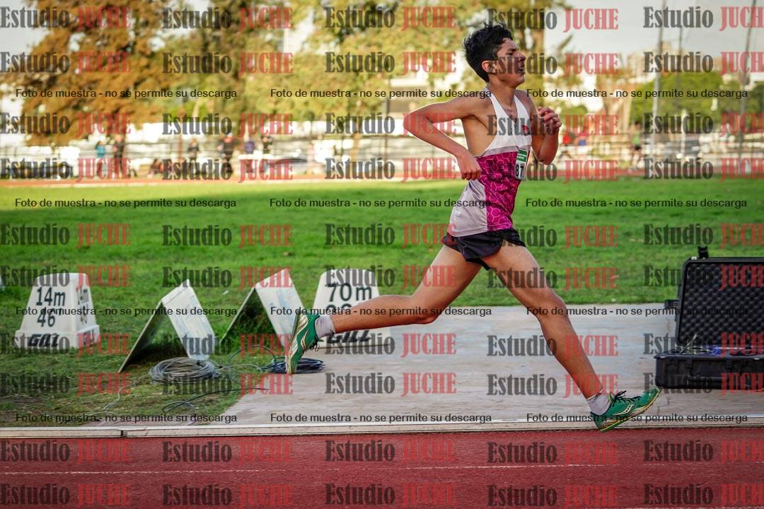 Fotos de los 3000 m llanos de varones
