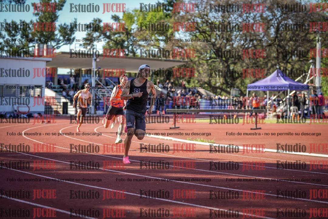 Fotos de los 400 m llanos de varones