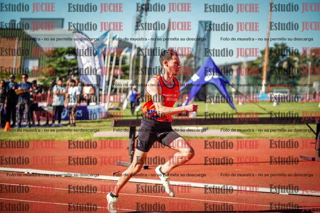 Fotos de los 400 m llanos de varones