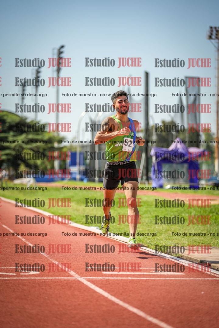 Fotos de los 800 m llanos de varones