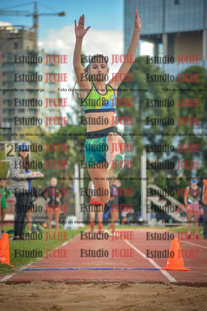 Fotos del salto en largo - mujeres U16