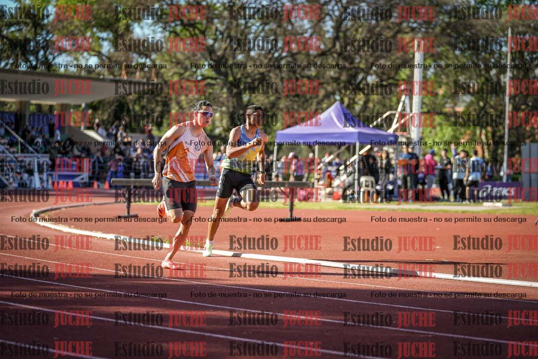Fotos de los 400 m llanos de varones