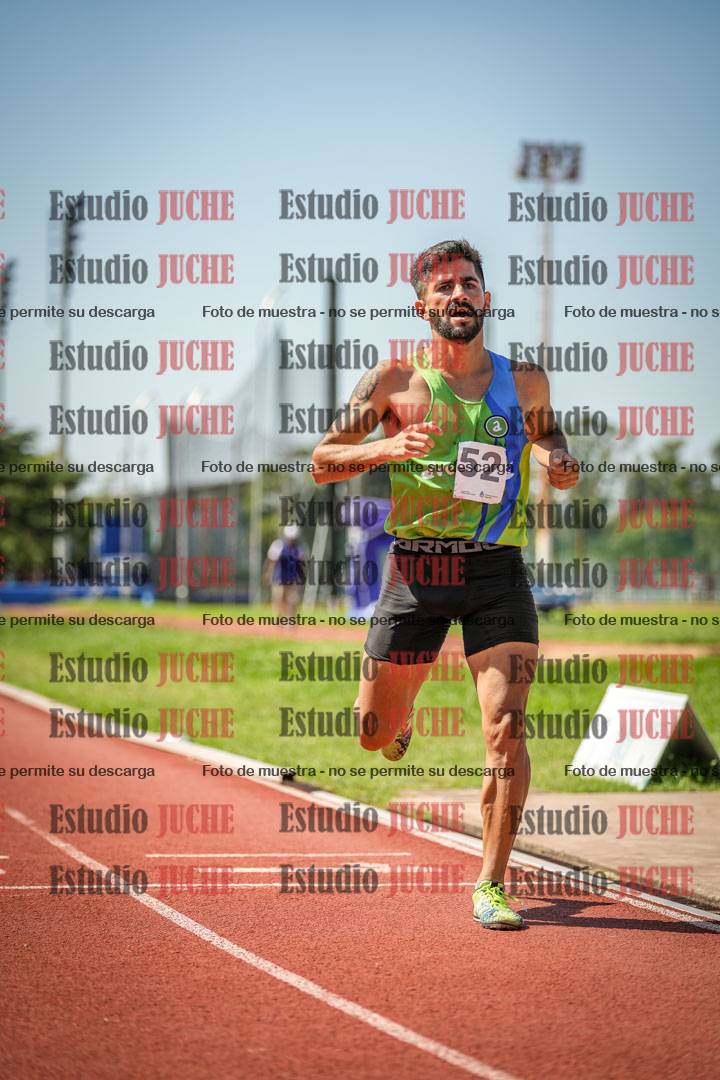 Fotos de los 800 m llanos de varones