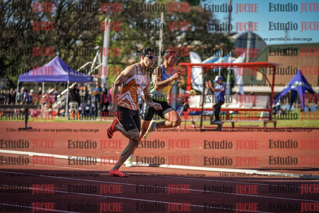 Fotos de los 400 m llanos de varones