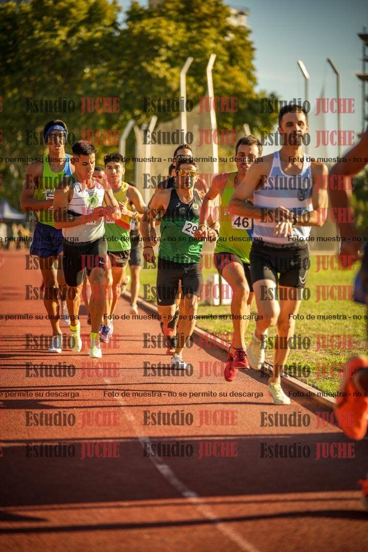 Fotos de los 3000 m llanos de varones